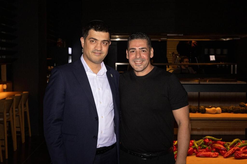 Israeli chef Yossi Shitrit (right), who is leading the Tourism Ministry's 'Taste of Israel' food truck tour across the United States (Photo: May Goldstein, Studio Carla) Israeli chef Yossi Shitrit (right), who is leading the Tourism Ministry's 'Taste of Israel' food truck tour across the United States
