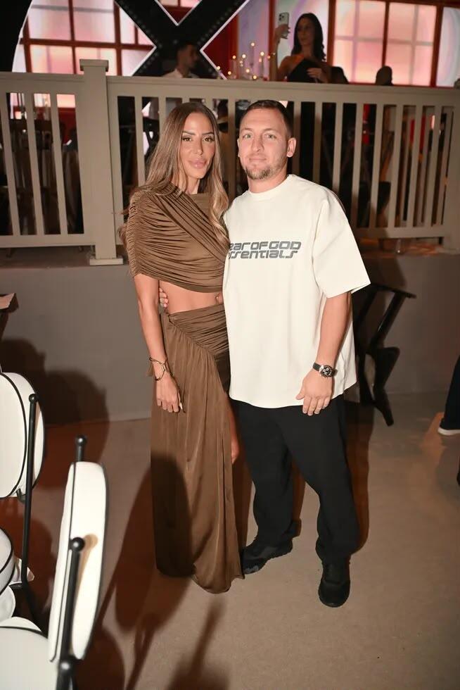 בת המצווה של מיכאלה פרץ, בתו של משה פרץ: נסרין, אגם בוחבוט, עדן חסון, שי וערן זהבי, מיכל הקטנה, ששון שאולוב, איתי לוי, מיכל הקטנה, שלומי שבת