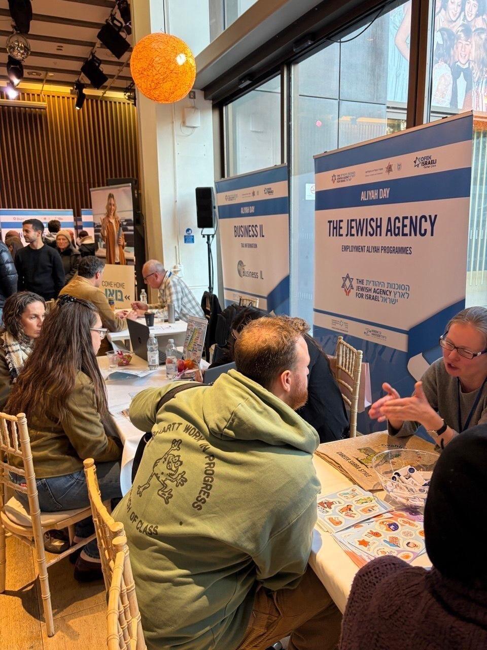 Prospective immigrants meet with representatives of Israeli organizations at an aliyah fair in London, where more than 1,200 British Jews explored opportunities to move to Israel (Photo: Yael Feldman Shavit) Prospective immigrants meet with representatives of Israeli organizations at an aliyah fair in London, where more than 1,200 British Jews explored opportunities to move to Israel