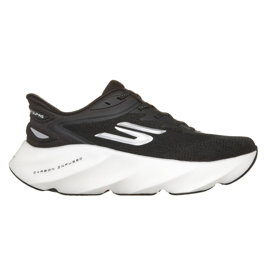 Skechers running shoes, 600 shekels (about $193) (Photo: PR) נעליים של סקצ'רס