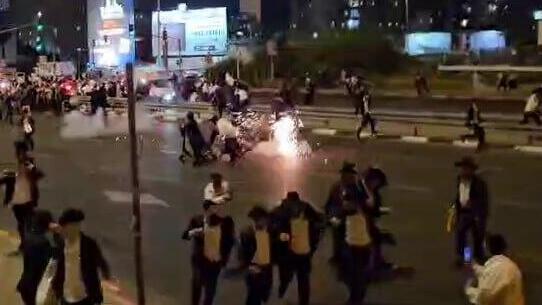 המשטרה חסמה את כביש 4 בגלל הפגנת חרדים