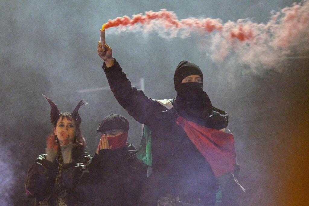 Photo: RALF HIRSCHBERGER / AFP קטטות אלימות בצרפת