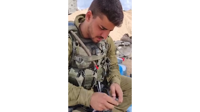 רותם רביבו: "אין קבר שלא השתטחתי עליו כדי להכיר בן זוג. הלכתי לעמוקה, אמרו 'שבעה סיבובים' עשיתי עשרים סיבובים, שמרתי שבתות"