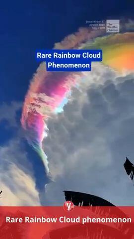 Rare Rainbow Cloud phenomenon