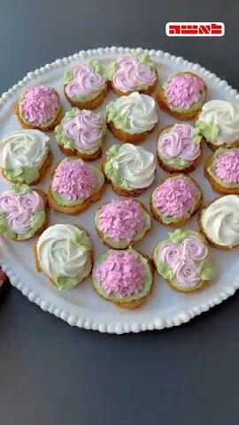 Bruschetta with labneh flowers&nbsp;