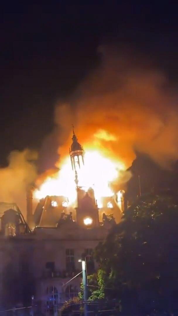 Limoges City Hall goes up in flames and collapses&nbsp;