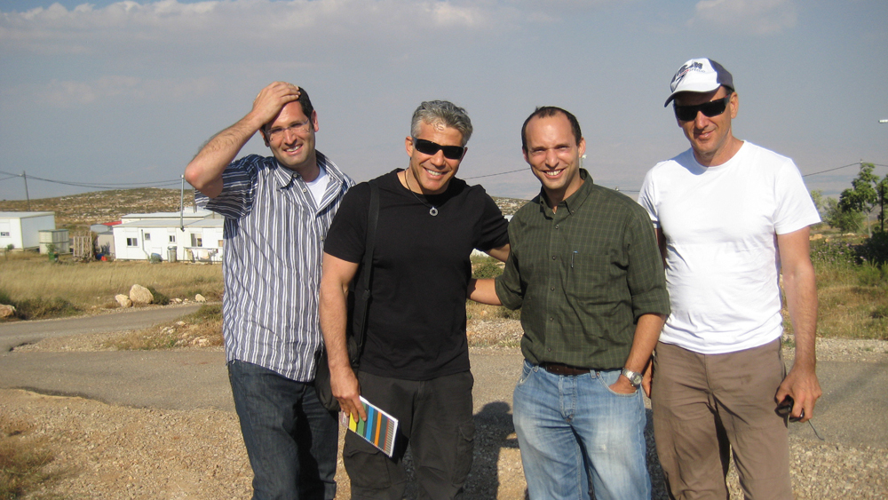 בנט כמנכ"ל מועצת יש"ע מארח את יאיר לפיד (צילום: דוברות בנימין) בנט כמנכ"ל מועצת יש"ע מארח את יאיר לפיד