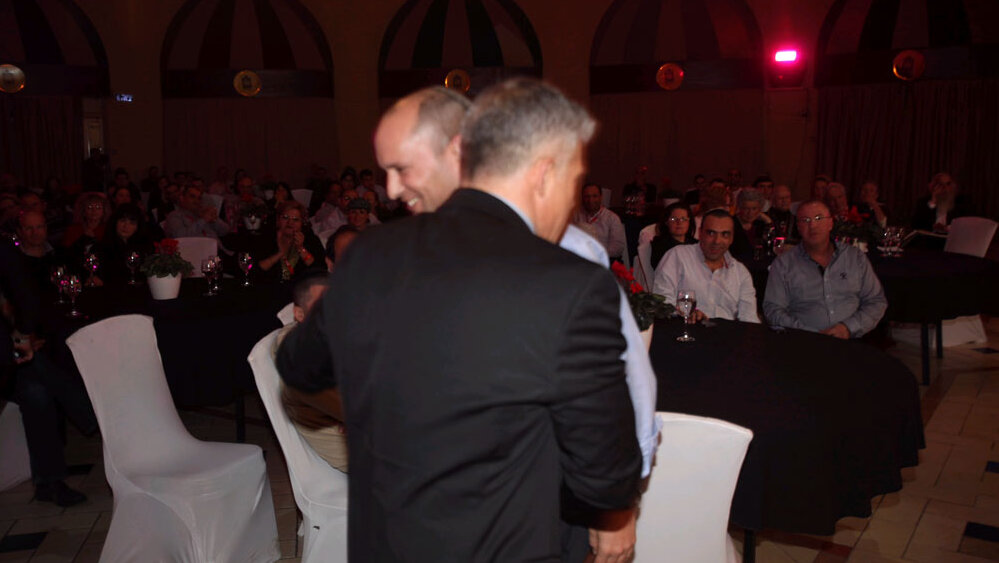 לפיד ובנט במהלך בחירות 2013. תחילת ברית האחים (צילום: מוטי קמחי) לפיד ובנט במהלך בחירות 2013. תחילת ברית האחים