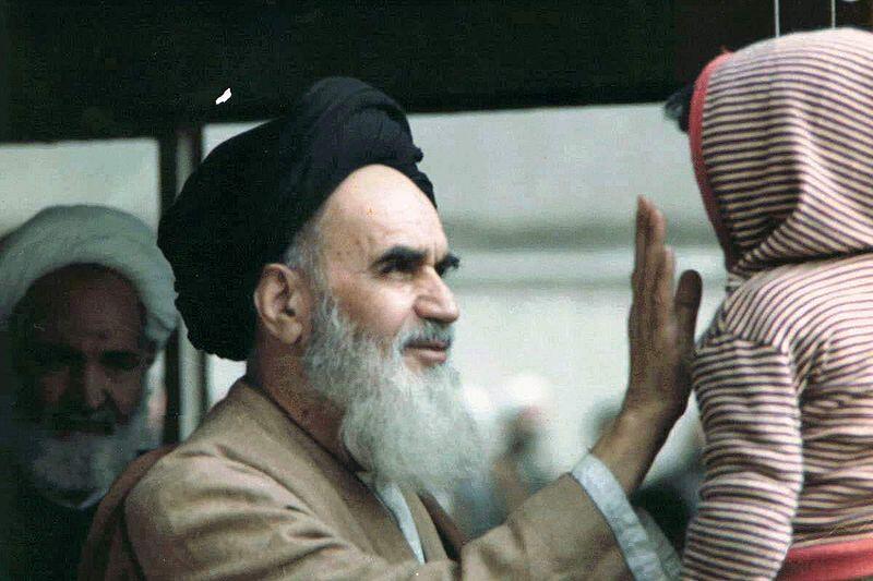 מנהיג המהפכה האיסלאמית חומייני. ההאקרים הגולים: "לא אנושי"