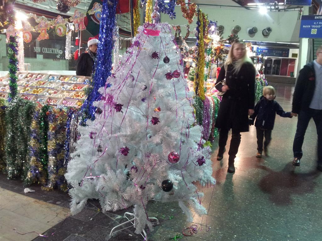 Noviy God decorations at Tel Aviv's Central Bus Station 