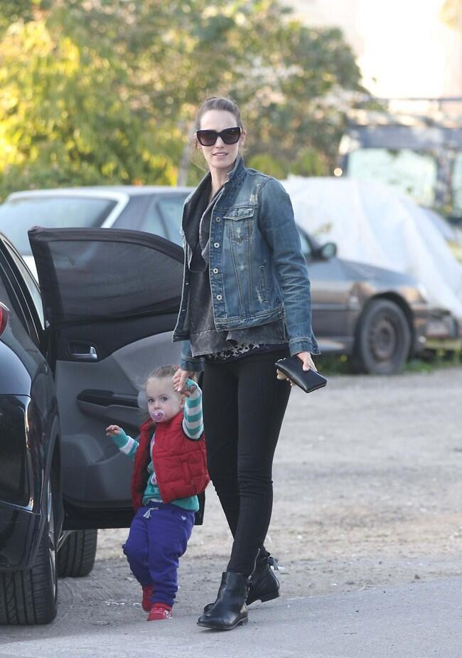 עמונאל הקטנה ואמא (צילום: מוטי לבטון) עמונאל הקטנה ואמא
