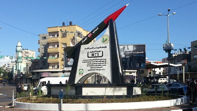 דגם של רקטה M-75 בעזה. הגרסה המקומית לפג'ר 5