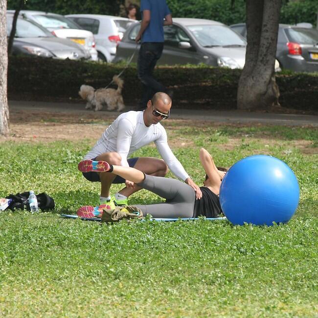 בלי ידיים כפרה (צילום: מוטי לבטון) בלי ידיים כפרה