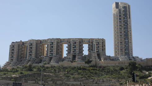 Slumping shekel spurs surge in foreign real estate investments in Israel - Vimarsana News