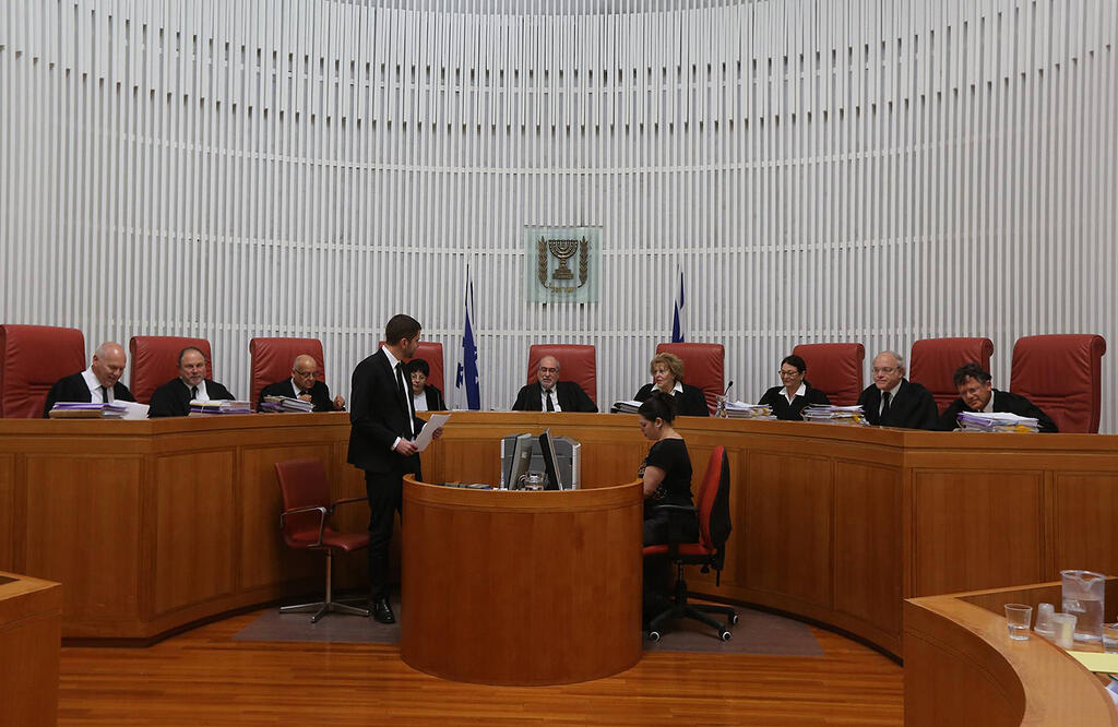 ארכיון. לשכנע חצי עם (צילום: גיל יוחנן) ארכיון. לשכנע חצי עם