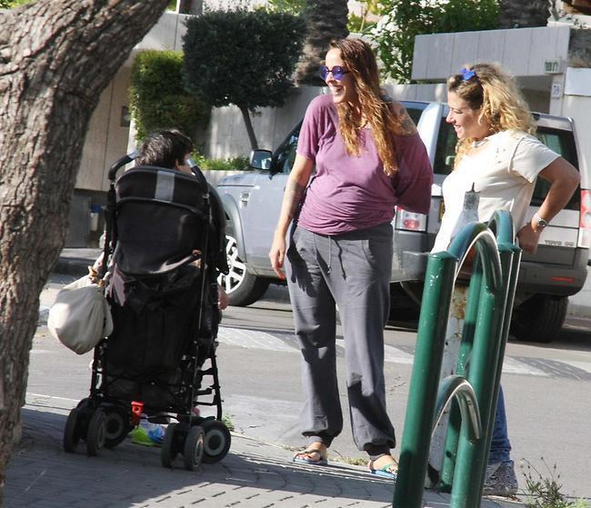 תראו את מי פגשתי פה ליד הברזלים (צילום: מוטי לבטון) תראו את מי פגשתי פה ליד הברזלים