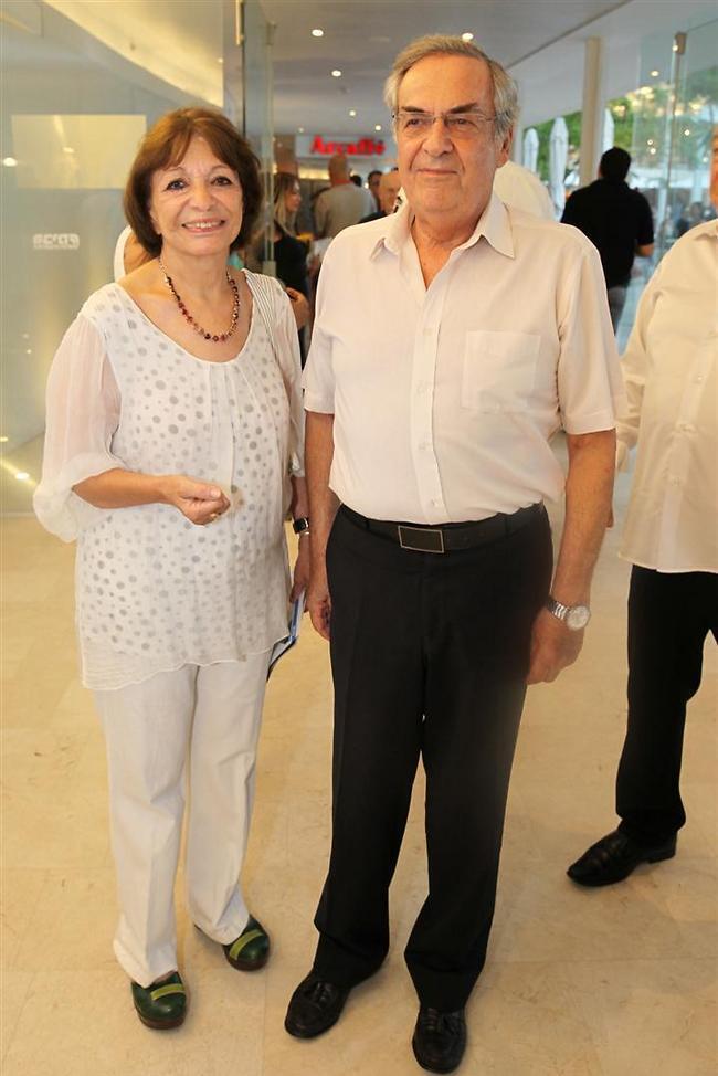 רבקה מיכאלי מפרגנת