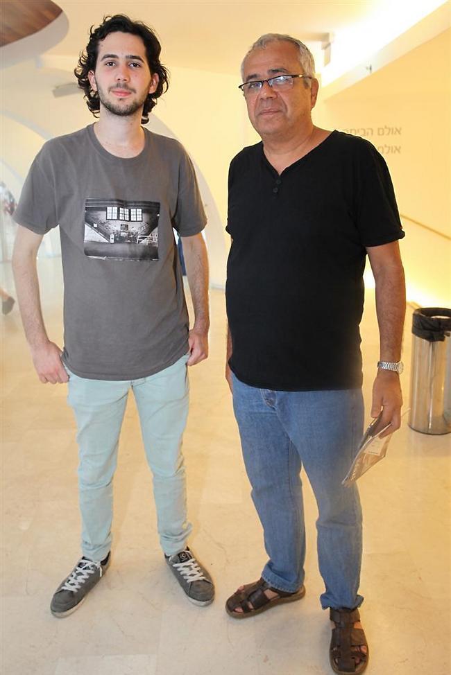 אמנון לוי, זה סנדלים שמה?