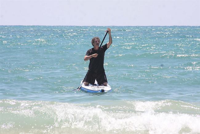 איזה לעמוד, בקושי בישיבה אני מצליח (צילום: מוטי לבטון) איזה לעמוד, בקושי בישיבה אני מצליח