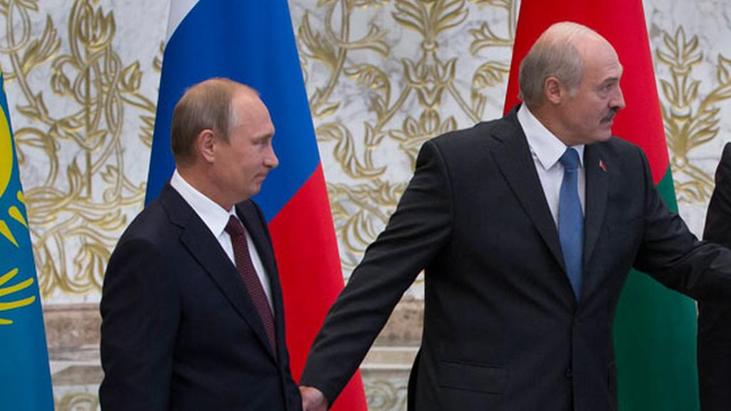 Putin with Belarus leader Lukashenko (Photo: AP) Putin with Belarus leader Lukashenko