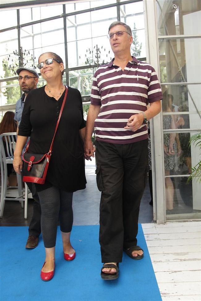 זוג טרי. אבשלום קור ונאוה בודק אחירון (צילום: רפי דלויה) זוג טרי. אבשלום קור ונאוה בודק אחירון