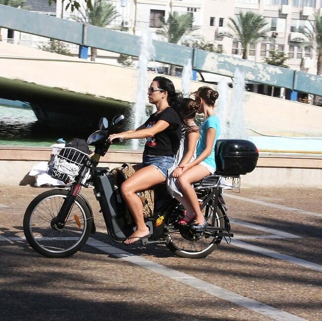 אמא קולית (צילום: מוטי לבטון) אמא קולית