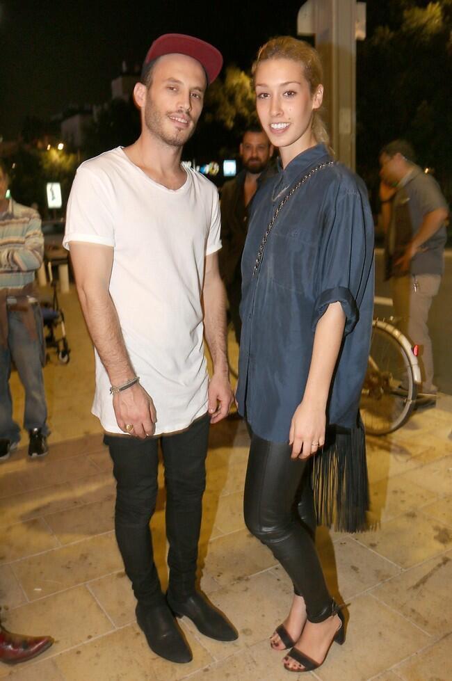 מה מסתרר מתחת לכובע? תעלומה. נתן גושן והחברה עמית (צילום: ענת מוסברג) מה מסתרר מתחת לכובע? תעלומה. נתן גושן והחברה עמית