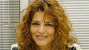 תודה. יונה אליאן, גם היא חבשה עבורנו את כובע ה"ממזר"
