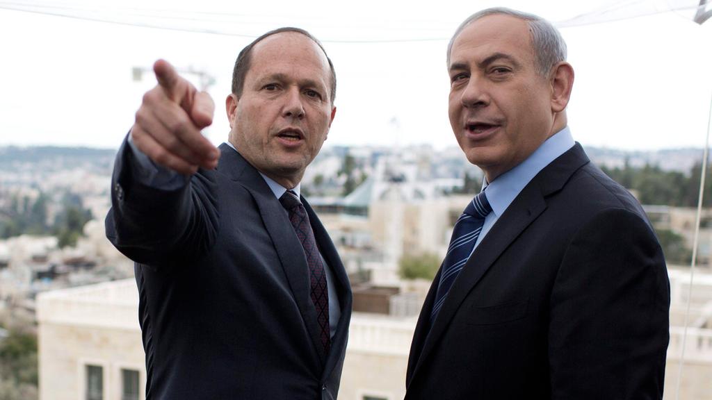 "הנחתי תוכניות חדשות לראש הממשלה". ברקת עם נתניהו (צילום: EPA) "הנחתי תוכניות חדשות לראש הממשלה". ברקת עם נתניהו