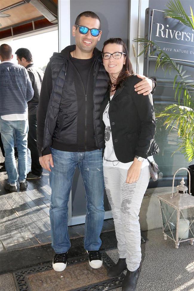 איפה יוני? אנדי רם עם בת הזוג הפחות מפורסמת (צילום: ענת מוסברג) איפה יוני? אנדי רם עם בת הזוג הפחות מפורסמת