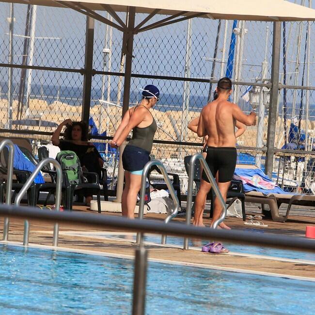 חייבת קצת מתיחות