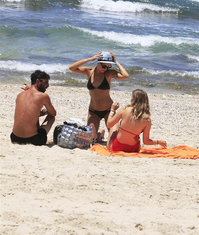 את מכניסה את הבטן? (צילום: מוטי לבטון) את מכניסה את הבטן?