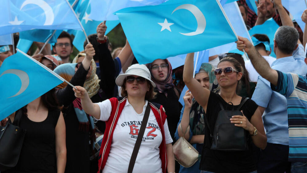 Uyghurs protesting in Istanbul 