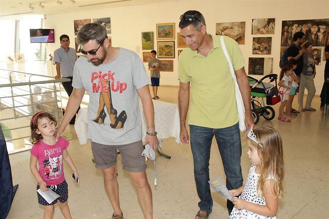 למה לה יש כתר? יפתח קליין, שרון צור והבנות למה לה יש כתר? יפתח קליין, שרון צור והבנות