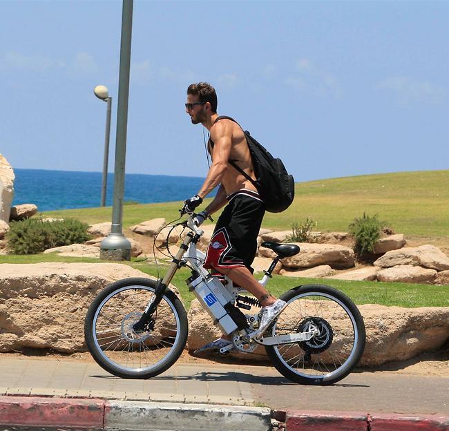 יאללה ביי, אני ממש ממהר (צילום: מוטי לבטון) יאללה ביי, אני ממש ממהר