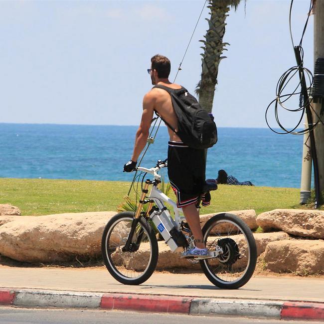 אז תתקשר אלינו? (צילום: מוטי לבטון) אז תתקשר אלינו?