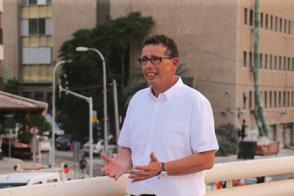 בר-און. התפטר בגלל קרע עם יו"ר דירקטוריון החברה (צילום: מוטי קמחי) בר-און. התפטר בגלל קרע עם יו"ר דירקטוריון החברה