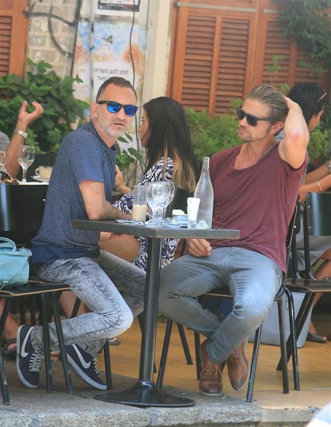 טוב, בעצם תבכה בחופה (צילום: מוטי לבטון) טוב, בעצם תבכה בחופה