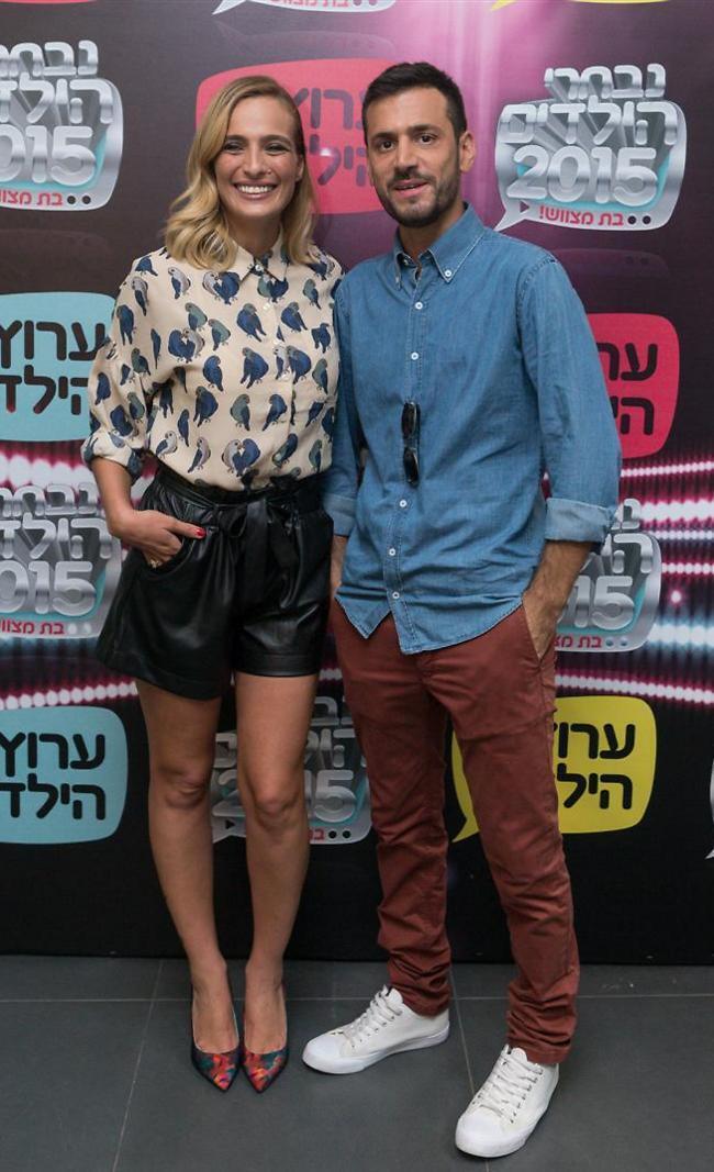 יאללה אלירז, נעזור לך לבחור טבעת! אלירז שדה ואילנית לוי (צילום: עודד קרני) יאללה אלירז, נעזור לך לבחור טבעת! אלירז שדה ואילנית לוי