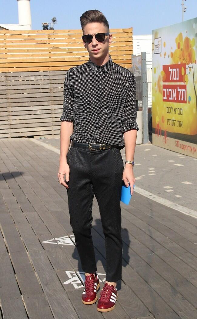מתוקתק מכף רגל ועד ראש. טום באום (צילום: ענת מוסברג) מתוקתק מכף רגל ועד ראש. טום באום