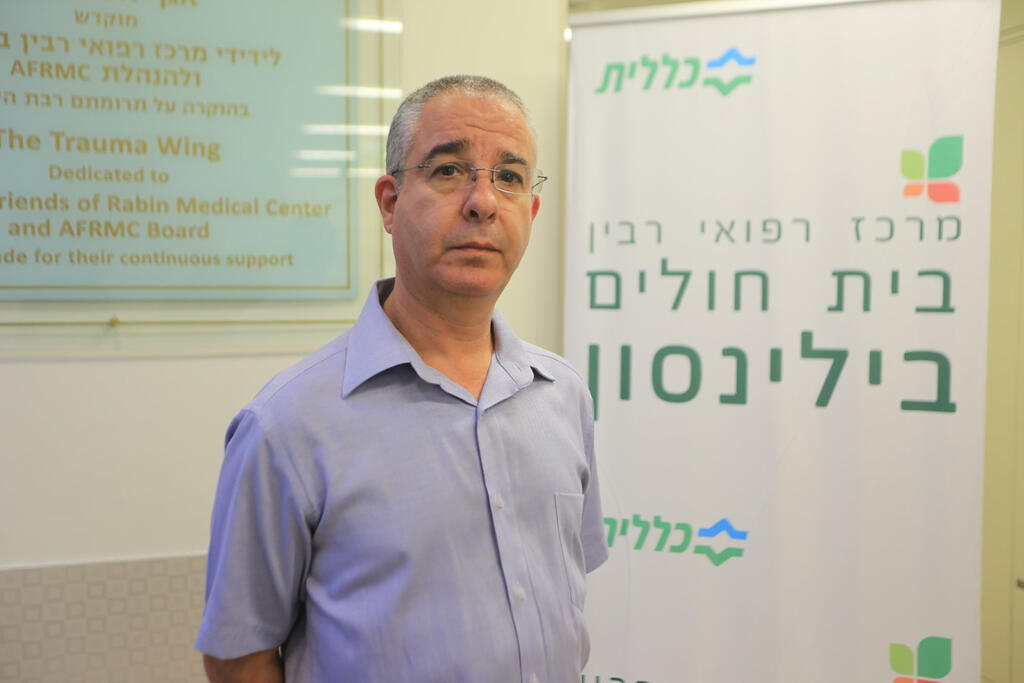 "התחלואה יותר דומה לתחלואת חורף אופיינית לעומת הקורונה שראינו בעבר". ד"ר ערן רוטמן (צילום: ירון ברנר) "התחלואה יותר דומה לתחלואת חורף אופיינית לעומת הקורונה שראינו בעבר". ד"ר ערן רוטמן