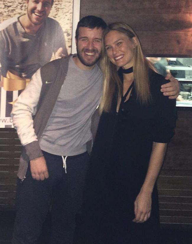 בר רפאלי ואוהד בן ישי. אנחנו מוחים פה דמעה בר רפאלי ואוהד בן ישי. אנחנו מוחים פה דמעה