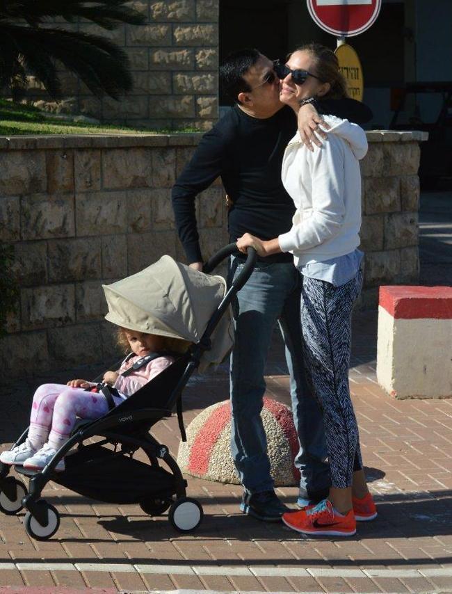 אחח אין עלייך אישתי (צילום: צ'ינו) אחח אין עלייך אישתי