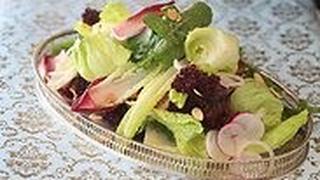 עלים ונהנים: מתכוני סלטים