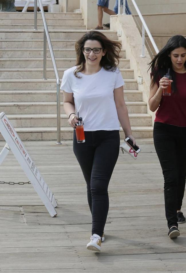 אייל גולן קרא לה. מורן מזור (צילום: סטודיו אלירן אביטל) אייל גולן קרא לה. מורן מזור