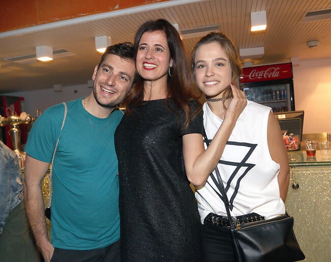 אתם כבר יודעים מה תלבשו לחתונה של אגם? אגם רודברג, יעל לבנטל וידידיה ויטל (צילום: ענת מוסברג) אתם כבר יודעים מה תלבשו לחתונה של אגם? אגם רודברג, יעל לבנטל וידידיה ויטל