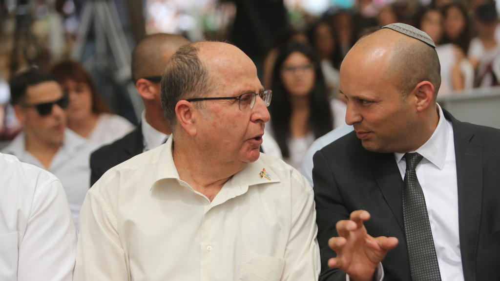 בננט ויעלון. "רוקד על הדם של יקירינו" (צילום: אלכס קולומוייסקי) בננט ויעלון. "רוקד על הדם של יקירינו"