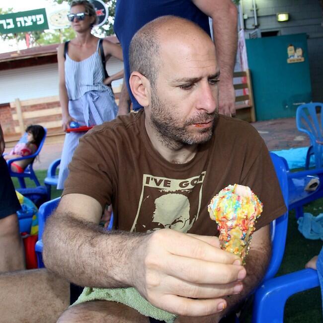תביא לק.חנוך דאום