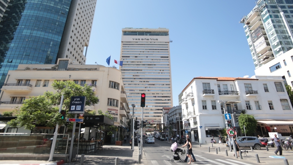 תל אביב