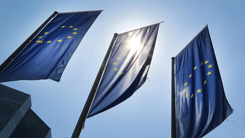 Европа борется за право без ограничений финансировать палестинские ...